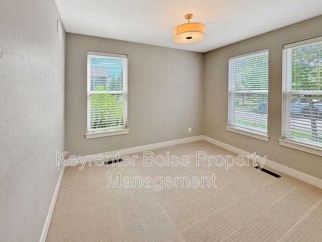 2784 S Trailwood Way in Boise, ID - Building Photo - Building Photo