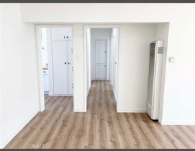 510 E Arbor Vitae St in Inglewood, CA - Building Photo - Building Photo