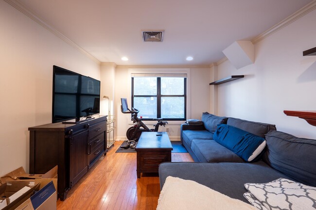 711 Clinton St in Hoboken, NJ - Building Photo - Building Photo
