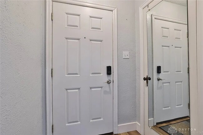 1916 Shroyer Rd in Dayton, OH - Building Photo - Building Photo