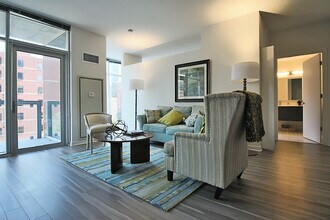 789 N La Salle Dr in Chicago, IL - Building Photo - Building Photo