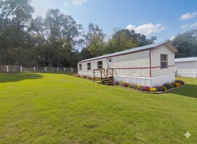 214 Tallie Ct in Rusk, TX - Building Photo