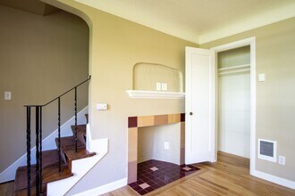 2405 NW Johnson St in Portland, OR - Building Photo - Building Photo