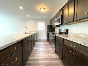 29 Lakeside Blvd, Unit 2 in Hopatcong, NJ - Building Photo - Building Photo
