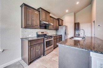 713 Redding Dr in Saginaw, TX - Building Photo - Building Photo