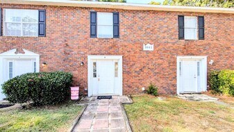3041 Belle Meade Dr in Pensacola, FL - Building Photo