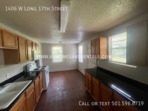 1406 W Long 17th St in North Little Rock, AR - Building Photo - Building Photo