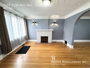 2190-2190 Moy Ave in Windsor, ON - Building Photo - Building Photo