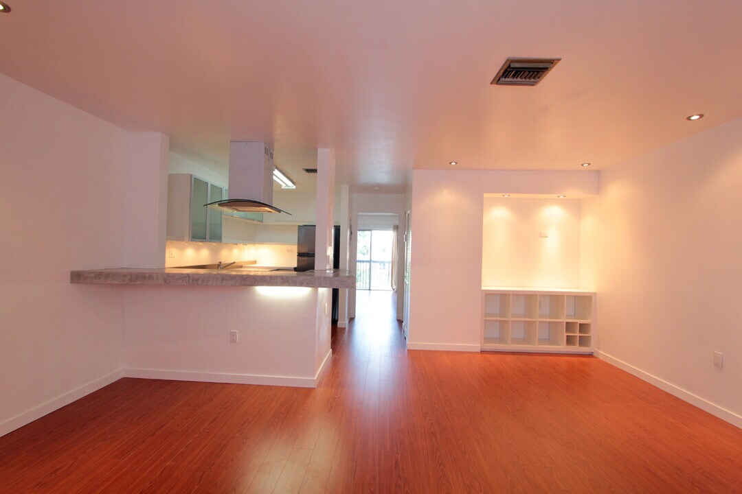 6440 SW 130th Ave, Unit 416 in Miami, FL - Building Photo
