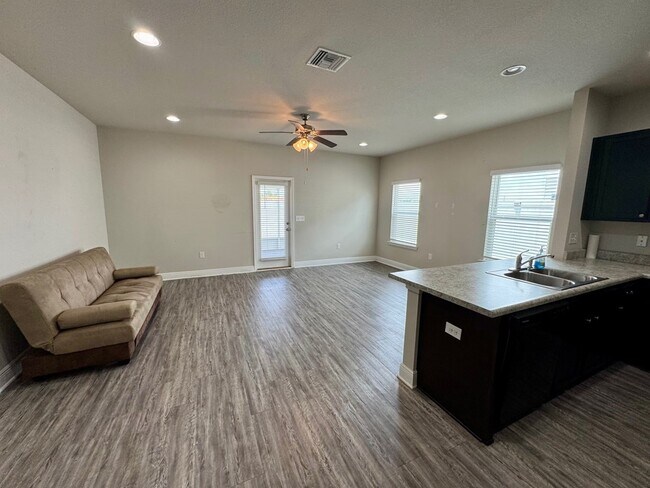 5736 Callaway Cir in Panama City, FL - Building Photo - Building Photo