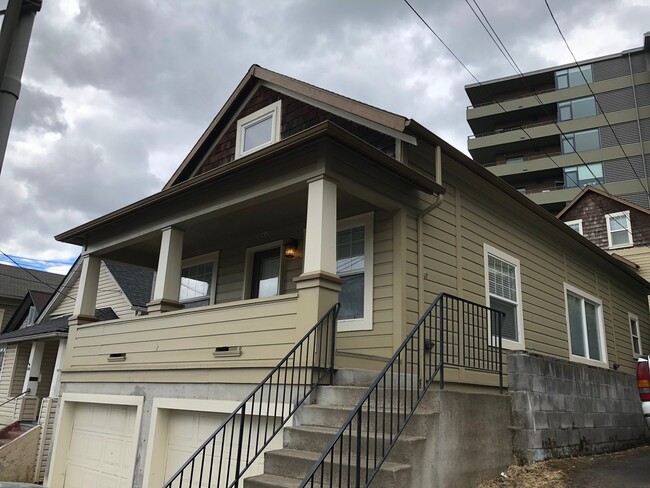 property at 642 SW Sherman St