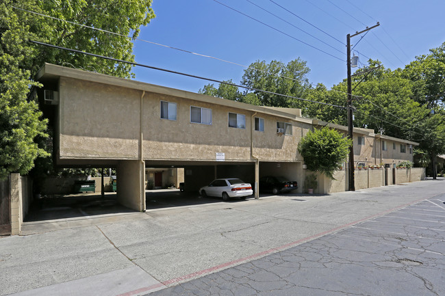 23rd & F St Apartments in Sacramento, CA - Building Photo - Building Photo