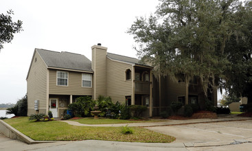 Anatole Bay Town Homes in Biloxi, MS - Foto de edificio - Building Photo