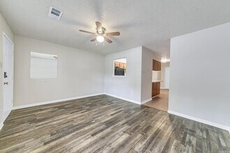 703 N Jackson St in Cabot, AR - Foto de edificio - Building Photo
