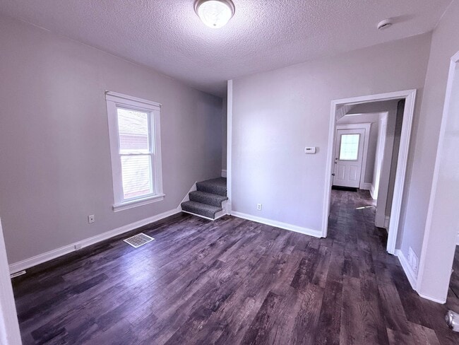 1427 W 2nd St in Waterloo, IA - Building Photo - Building Photo