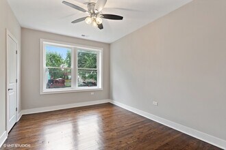 5349 W Van Buren St in Chicago, IL - Building Photo - Building Photo