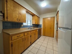 2000 S Richardson Ave in Roswell, NM - Building Photo - Building Photo