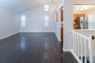 1764 Promontory Dr in Florence, KY - Building Photo - Building Photo