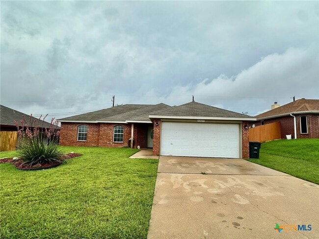property at 3303 Solomon Dr