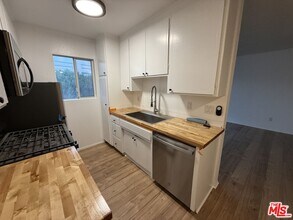 1218 McClellan Dr in Los Angeles, CA - Building Photo - Building Photo