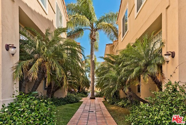 1630 E Palm Ave in El Segundo, CA - Building Photo - Building Photo
