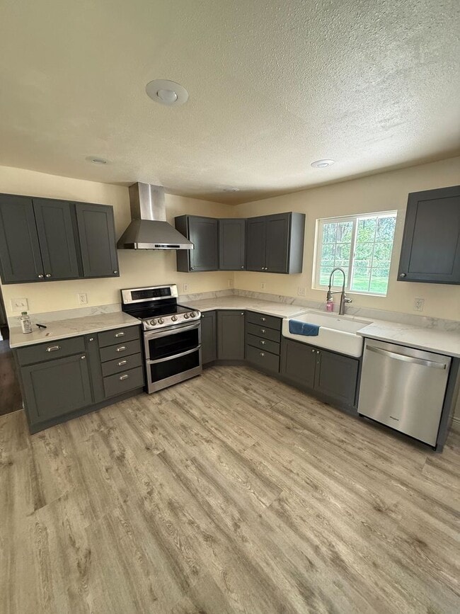 property at 1533 3rd Ave W