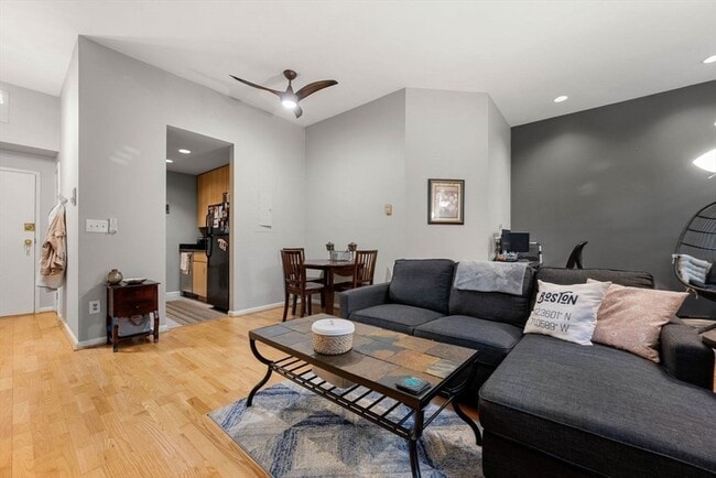 350 W Fourth St in Boston, MA - Building Photo - Building Photo