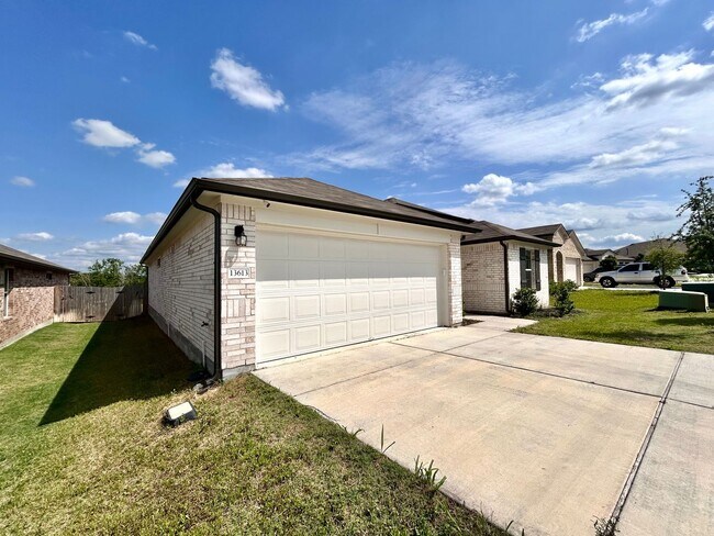 13613 Rebecca Latimer Rd in Manor, TX - Building Photo - Building Photo