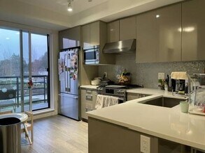 10233 River Dr in Richmond, BC - Building Photo - Building Photo