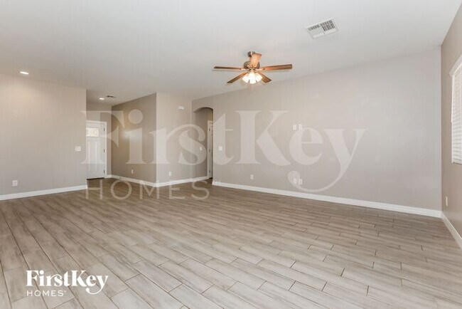 30083 N Royal Oak Way in Queen Creek, AZ - Foto de edificio - Building Photo