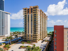 2080 S Ocean Dr in Hallandale Beach, FL - Building Photo - Building Photo