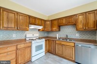 8608 Rocky Gap Ct in Lorton, VA - Foto de edificio - Building Photo