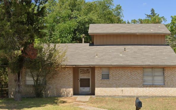 1003 Holleman Dr in College Station, TX - Building Photo