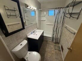 4004 Reservoir Blvd in Columbia Heights, MN - Building Photo