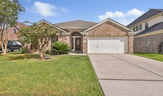 4914 Winding Timbers Cir in Humble, TX - Building Photo