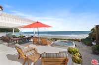 22416 Pacific Coast Hwy in Malibu, CA - Building Photo - Building Photo