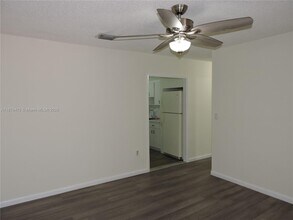 681 NE 3rd Pl in Hialeah, FL - Building Photo - Building Photo