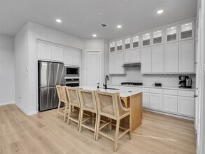 19707 Curved Steel Dr in Cypress, TX - Building Photo - Building Photo