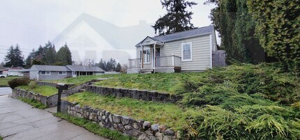 5323 N 39th St in Tacoma, WA - Building Photo - Building Photo
