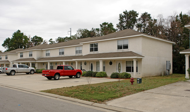 1924-1934 Karly Ct in Panama City, FL - Building Photo - Building Photo