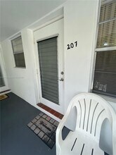 1300 N 17th Ave in Hollywood, FL - Building Photo - Building Photo