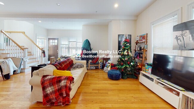 23 Porter St in Somerville, MA - Building Photo - Building Photo