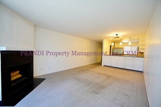 902 Vía Casitas in Larkspur, CA - Building Photo - Building Photo