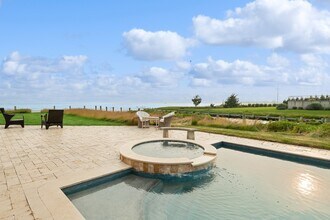 13 Seatuck Ln in West Hampton Dunes, NY - Building Photo - Building Photo