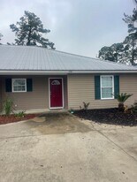 108 Leeswood Cir in Brunswick, GA - Building Photo