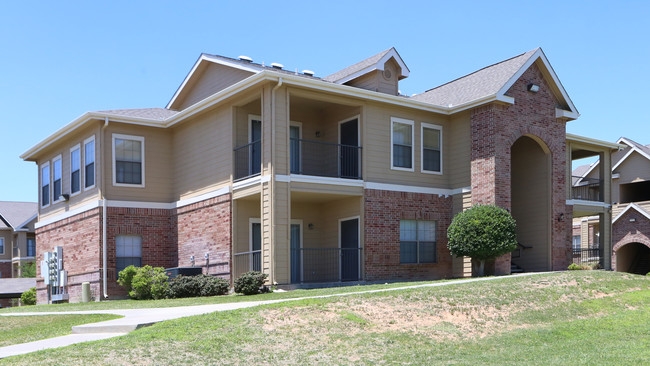 Plum Creek Apartments photo'