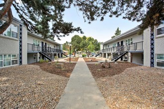 Xanadu Apartment Homes in Aurora, CO - Building Photo - Building Photo