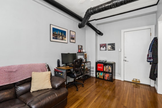 property at 604 W Addison St