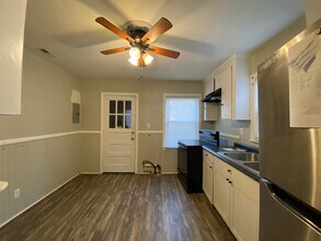 Room in House on Remount Rd in Charlotte, NC - Building Photo - Building Photo