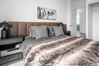 22 Hughson Street North in Hamilton, ON - Building Photo - Interior Photo